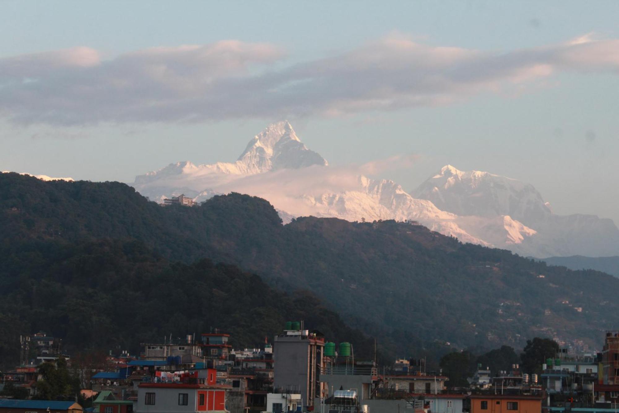 Hotel Yatri Pokhara Exterior foto