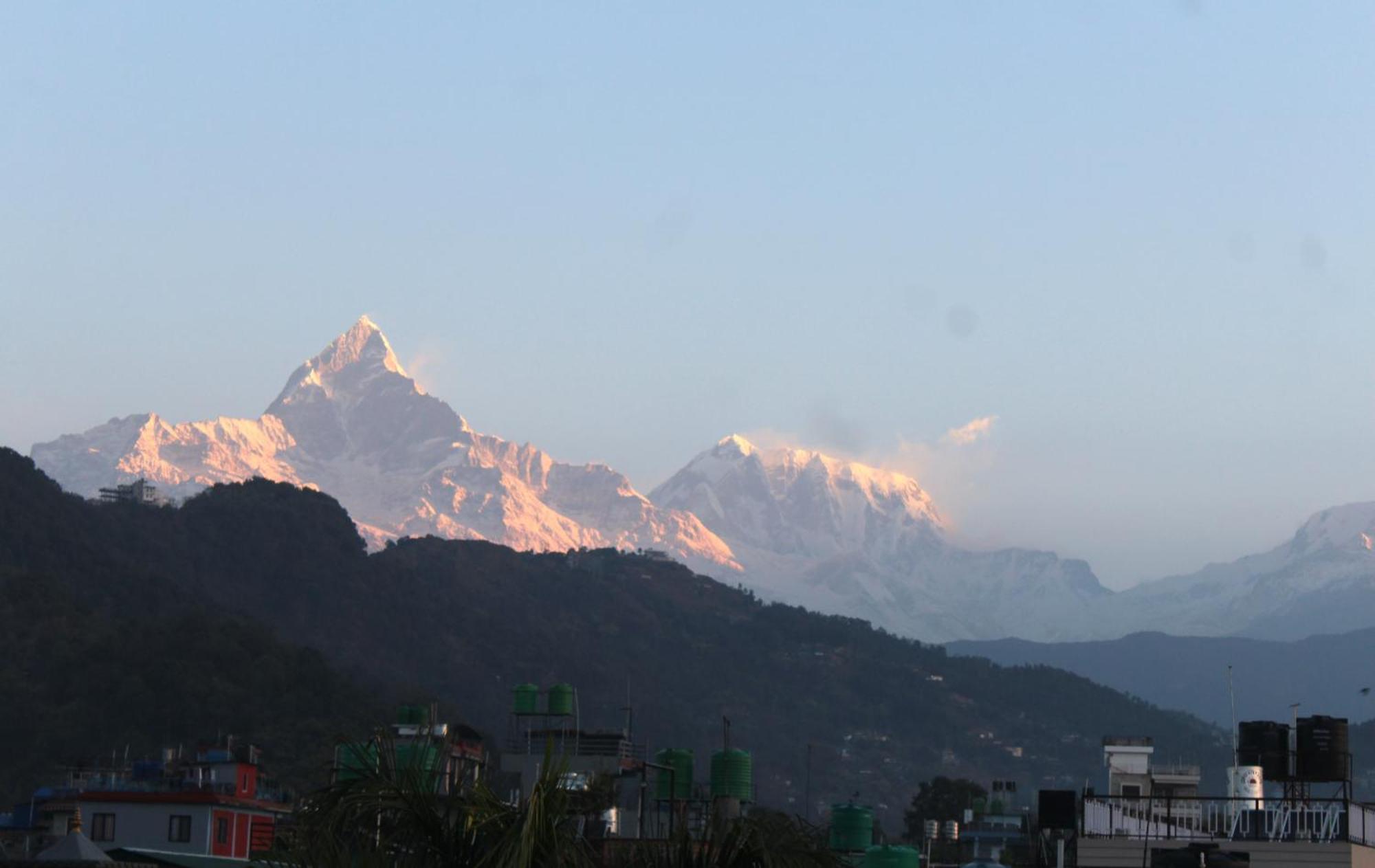 Hotel Yatri Pokhara Exterior foto